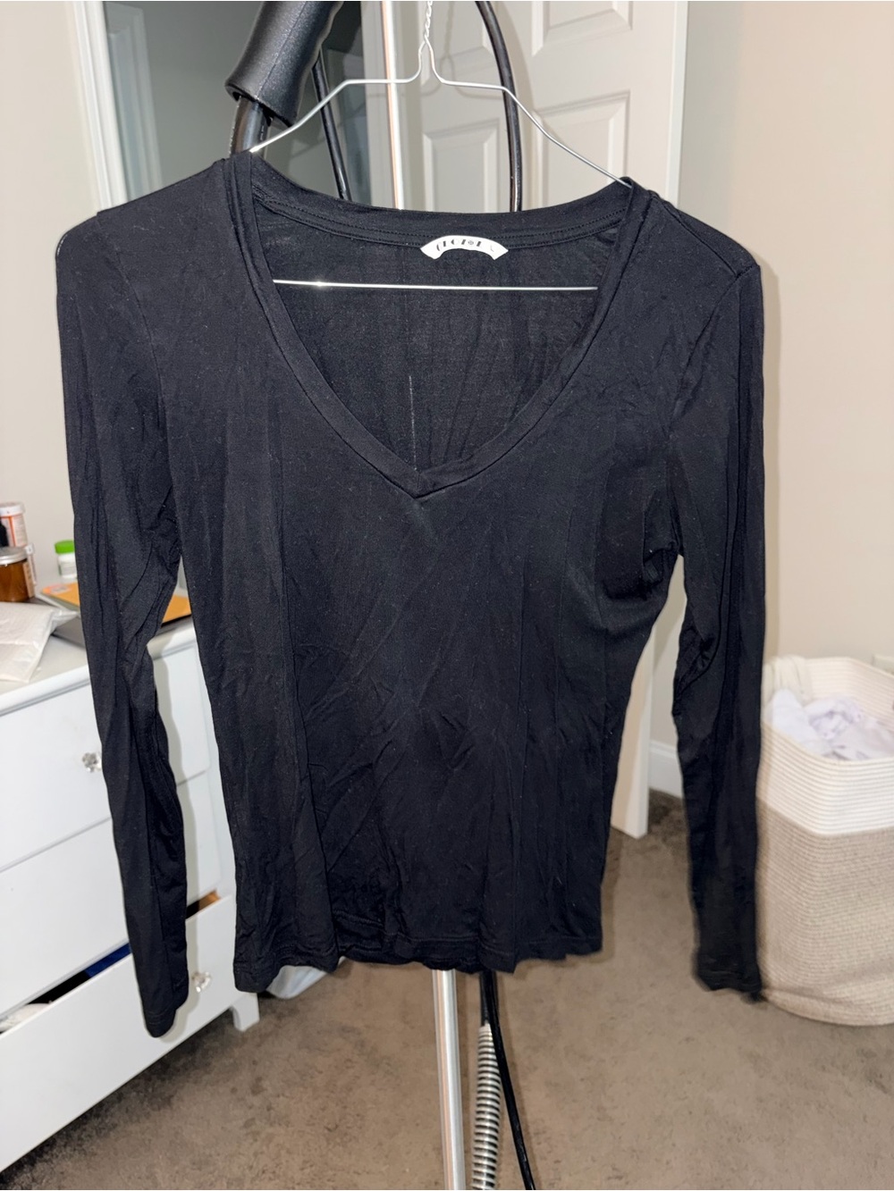 Women's Black Long-Sleeve Crew Tee
